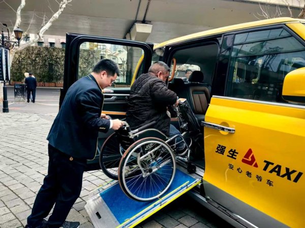 配资乐 擦亮城市名片，上海百年出租车品牌打造安心出行体验